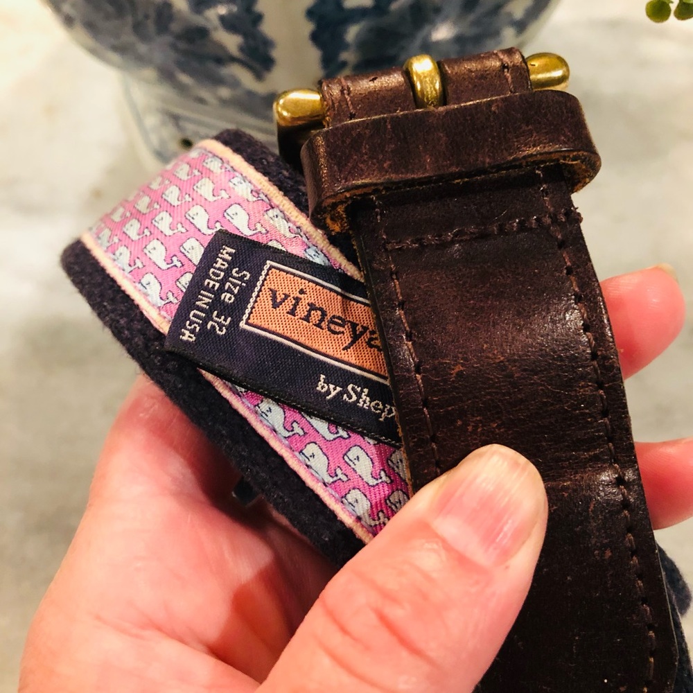 Vineyard Vines Whale Leather Belt size 32 2D1